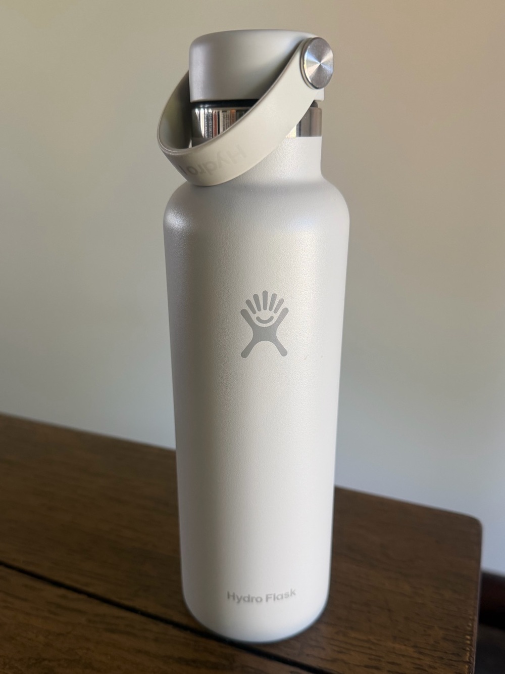 New Hydro Flask Insulated 21 oz Birch Grey Water Bottle with Flex Cap